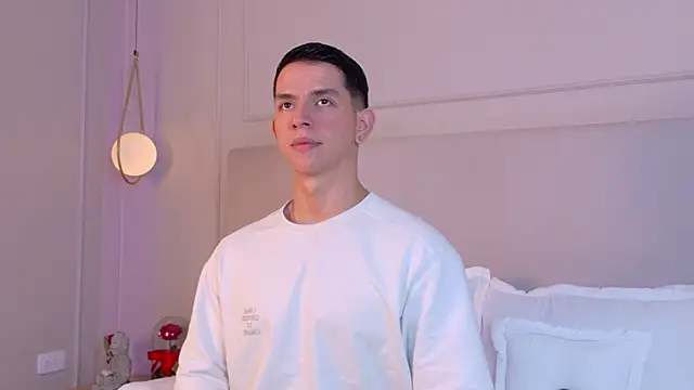 Snapshot of ZaneDawson chatting on 11.18.25 ZaneDawson online show from 11.18.25