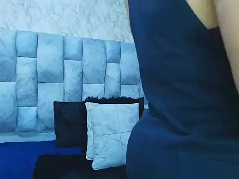 sofiagutierrez   online show from 09.26.25