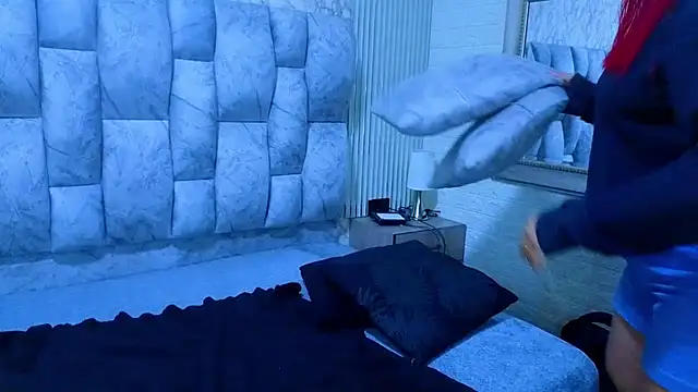 sofiagutierrez   online show from 11.12.25