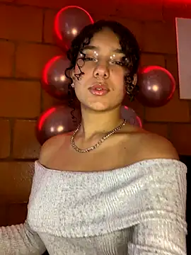 Snapshot of K_Licious chatting on 10.29.25 K Licious online show from 10.29.25