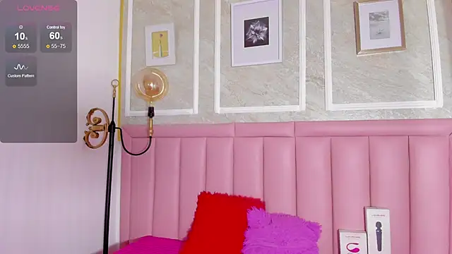 Snapshot of HoollyHendrix chatting on 02.03.26 HoollyHendrix online show from 02.03.26