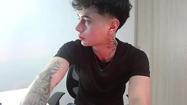 Snapshot of jaico_santos chatting on 06.24.26 jaico santos online show from 06.24.26