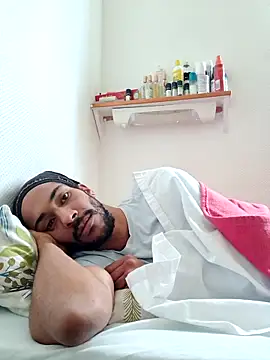 Mikaaa97 online show from 12.14.25