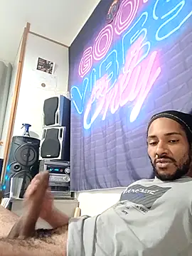 Mikaaa97 online show from 04.05.26