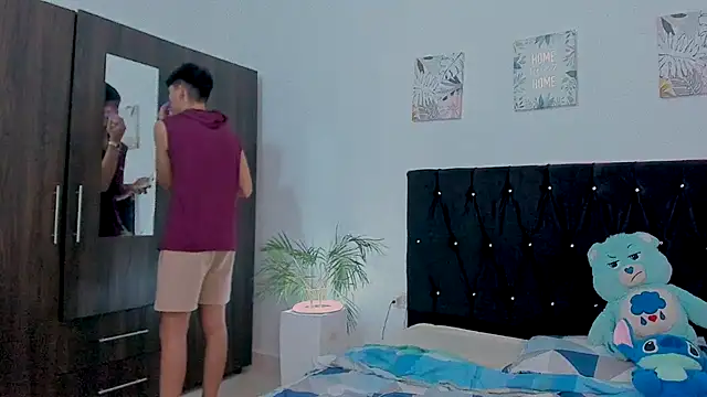 Zacktorres  online show from 10.17.25