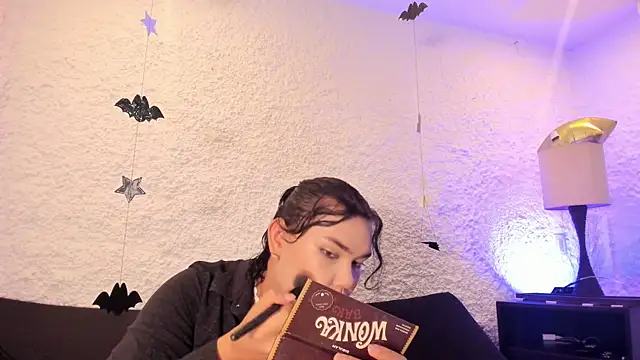 Snapshot of BlaerShadow_ chatting on 10.21.25 BlaerShadow online show from 10.21.25