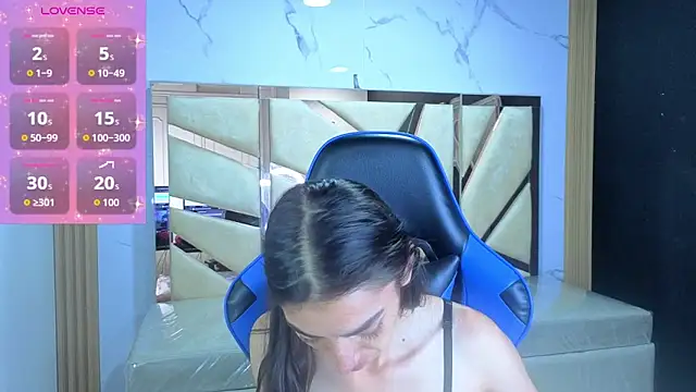 Maily a  online show from 02.20.26