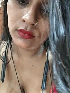 Snapshot of Jasmine_Januja chatting on 06.25.26 Jasmine Januja online show from 06.25.26