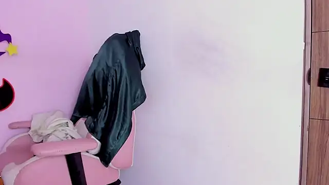 Yuni kim online show from 10.29.25