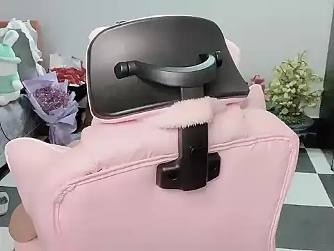 Snapshot of _Payna_ chatting on 10.01.25 Payna online show from 10.01.25