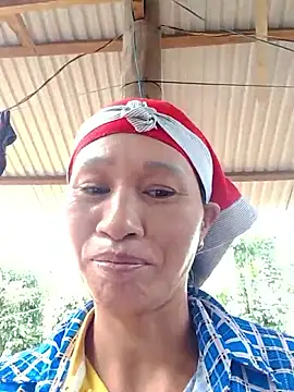 Snapshot of donna-bae chatting on 11.23.25 donna-bae online show from 11.23.25