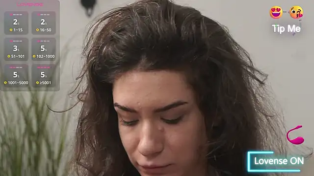 Snapshot of adisson_fox chatting on 11.19.25 adisson fox online show from 11.19.25