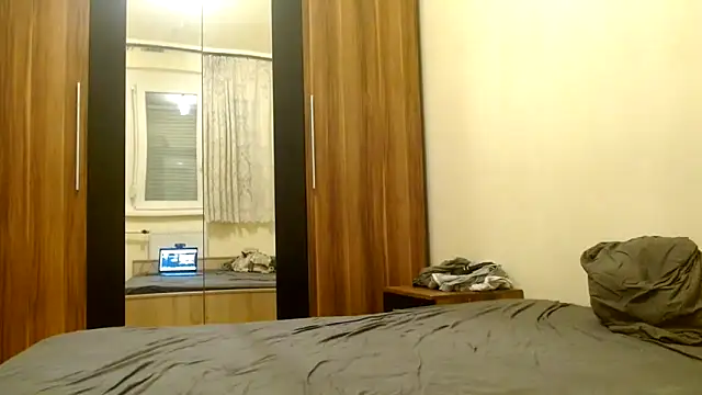 Snapshot of Squirtybaby0229 chatting on 11.19.25 Squirtybaby0229 online show from 11.19.25