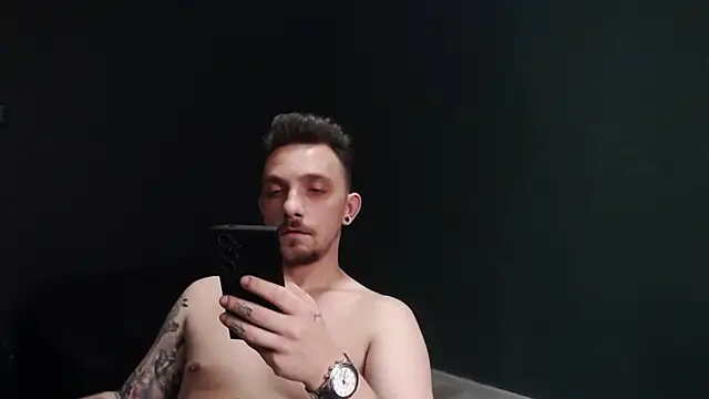 guesswhatbitch online show from 10.16.25