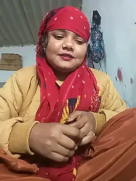 Snapshot of Hot_Shredha chatting on 11.10.25 Hot Shredha online show from 11.10.25