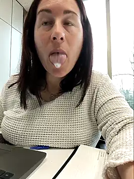 bichota85 online show from 03.04.26