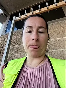 bichota85 online show from 03.20.26