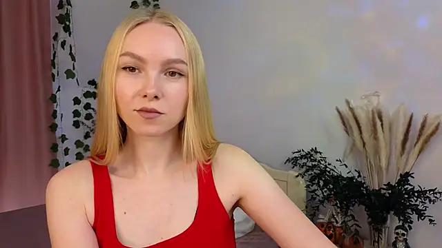 Snapshot of hey_Olivia chatting on 11.22.25 hey Olivia online show from 11.22.25