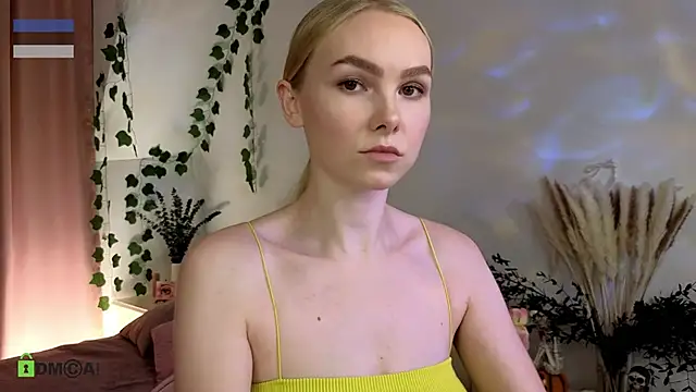 Snapshot of hey_Olivia chatting on 11.27.25 hey Olivia online show from 11.27.25