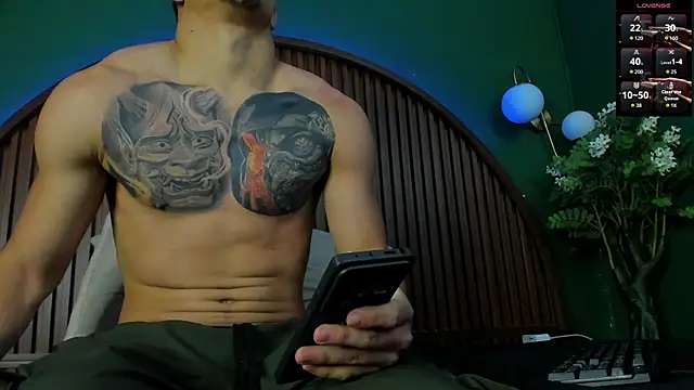 Snapshot of JeergMuscle chatting on 09.25.25 JeergMuscle online show from 09.25.25