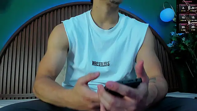 Snapshot of JeergMuscle chatting on 11.18.25 JeergMuscle online show from 11.18.25