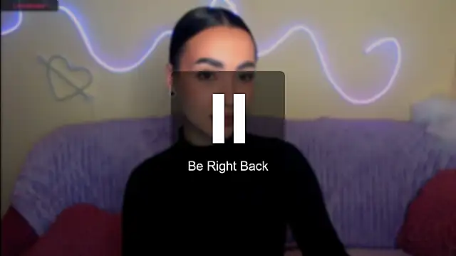 Snapshot of Mia_cutie77 chatting on 11.02.25 Mia cutie77 online show from 11.02.25