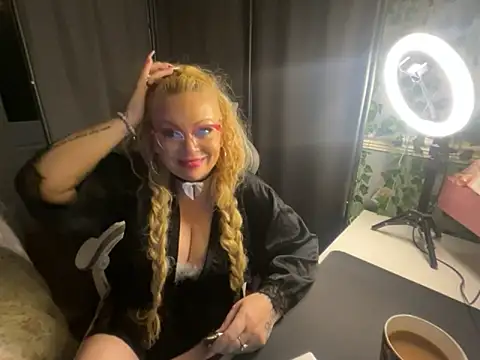 BonnyDesire online show from 04.03.26