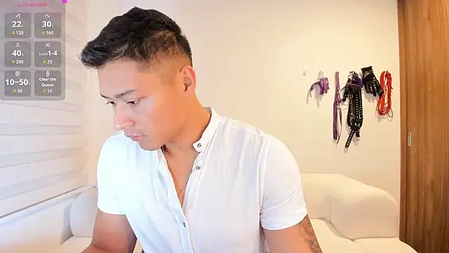 Snapshot of abu_dhabi_21 chatting on 11.13.25 abu dhabi 21 online show from 11.13.25