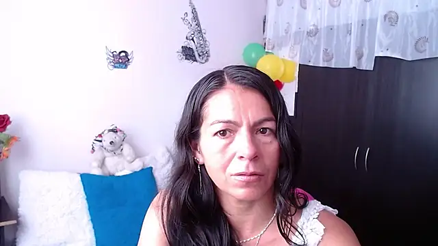 camilavargas  online show from 09.25.25