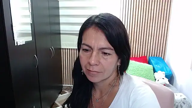 camilavargas  online show from 05.11.26