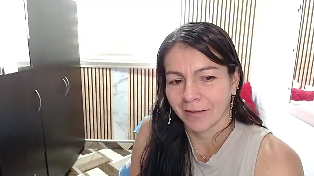 Snapshot of camilavargas_ chatting on 06.02.26 camilavargas online show from 06.02.26