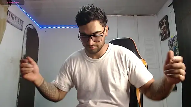 Snapshot of Chrys_harris77 chatting on 11.26.25 Chrys harris77 online show from 11.26.25