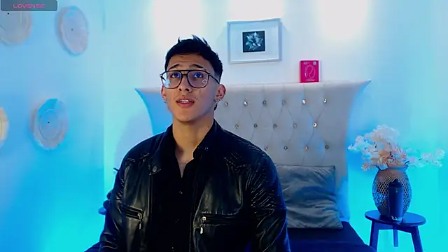 SalvadorFit online show from 09.28.25