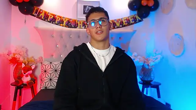 SalvadorFit online show from 10.10.25