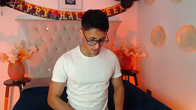 SalvadorFit online show from 10.12.25