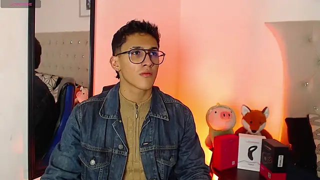 SalvadorFit online show from 11.17.25