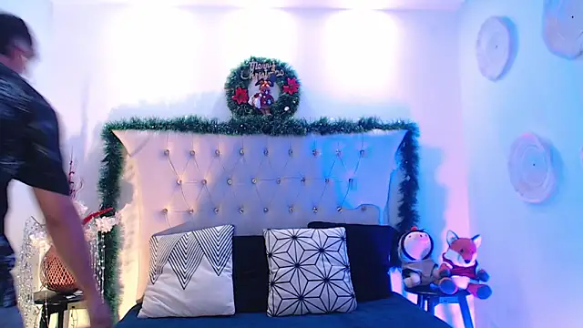 SalvadorFit online show from 12.20.25