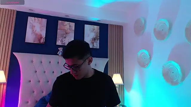 SalvadorFit online show from 04.19.26