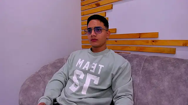 Snapshot of axel_vega chatting on 09.30.25 axel vega online show from 09.30.25