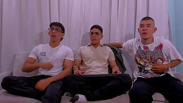 Snapshot of axel_vega chatting on 02.28.26 axel vega online show from 02.28.26