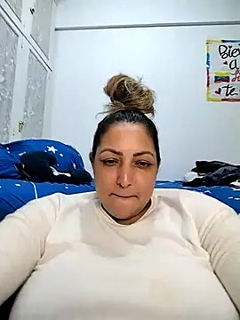 Lunita86 online show from 04.16.26