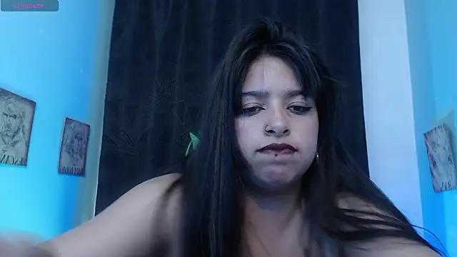 Snapshot of queen_salomme chatting on 10.17.25 queen salomme online show from 10.17.25