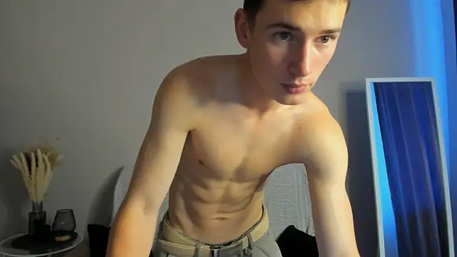 Max Foks online show from 09.18.25