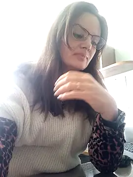 Snapshot of ValeriaLove43211 chatting on 10.07.25 ValeriaLove43211 online show from 10.07.25