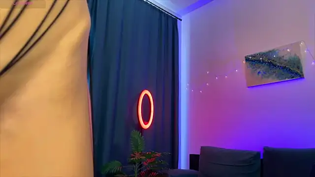 Snapshot of Melquor chatting on 04.14.26 Melquor online show from 04.14.26