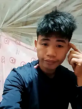 Snapshot of Nhyy_xx chatting on 04.23.26 Nhyy xx online show from 04.23.26