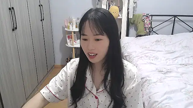 Snapshot of wxj1019 chatting on 05.02.26 wxj1019 online show from 05.02.26