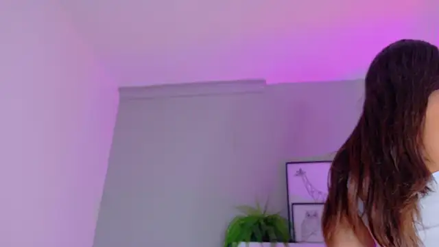 Snapshot of KeendraFox_ chatting on 11.03.25 KeendraFox online show from 11.03.25