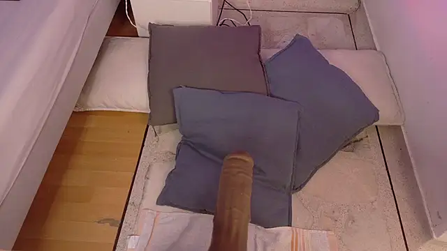 Snapshot of KeendraFox_ chatting on 11.12.25 KeendraFox online show from 11.12.25