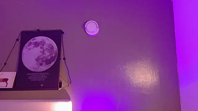 Snapshot of KeendraFox_ chatting on 11.14.25 KeendraFox online show from 11.14.25